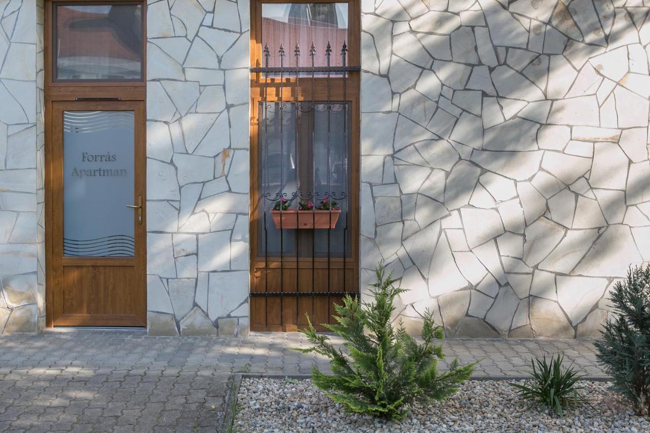 Forras Apartman Eger Ngoại thất bức ảnh